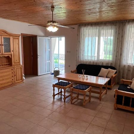 Приятна Къща За Почивка Караколев 2 Villa Obrochishte Bagian luar foto
