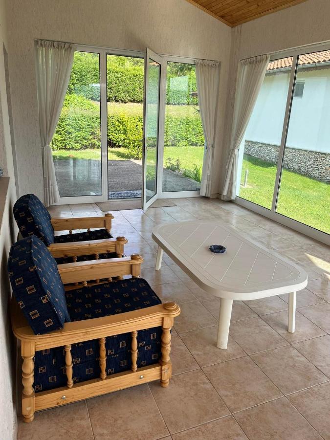 Приятна Къща За Почивка Караколев 2 Villa Obrochishte Bagian luar foto